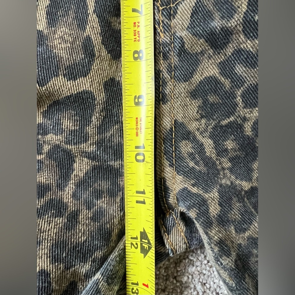 Buckley Leo Leopard print Barrel jeans - Picture 10 of 10